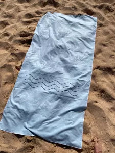 The Ocean Made Me Salty – Microfiber Towel (Blue)